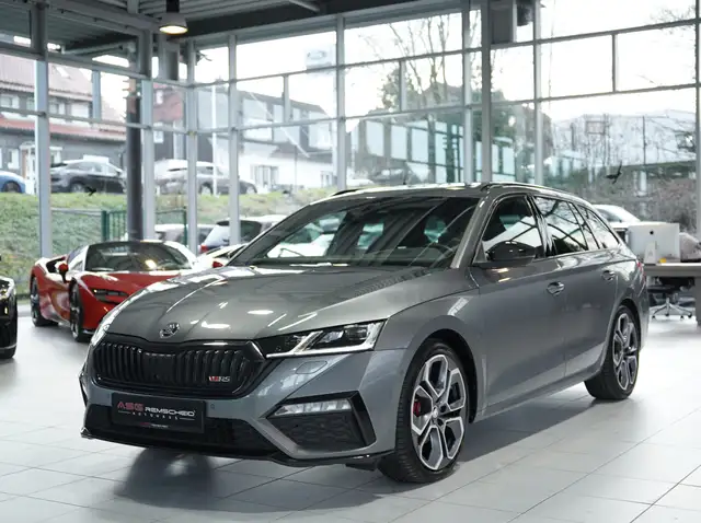 Skoda Octavia view 4