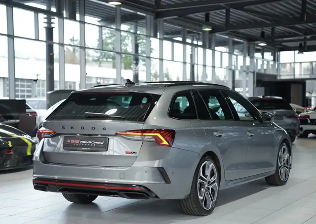 Skoda Octavia view 8