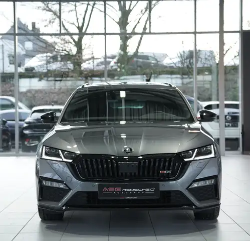 Skoda Octavia view 3
