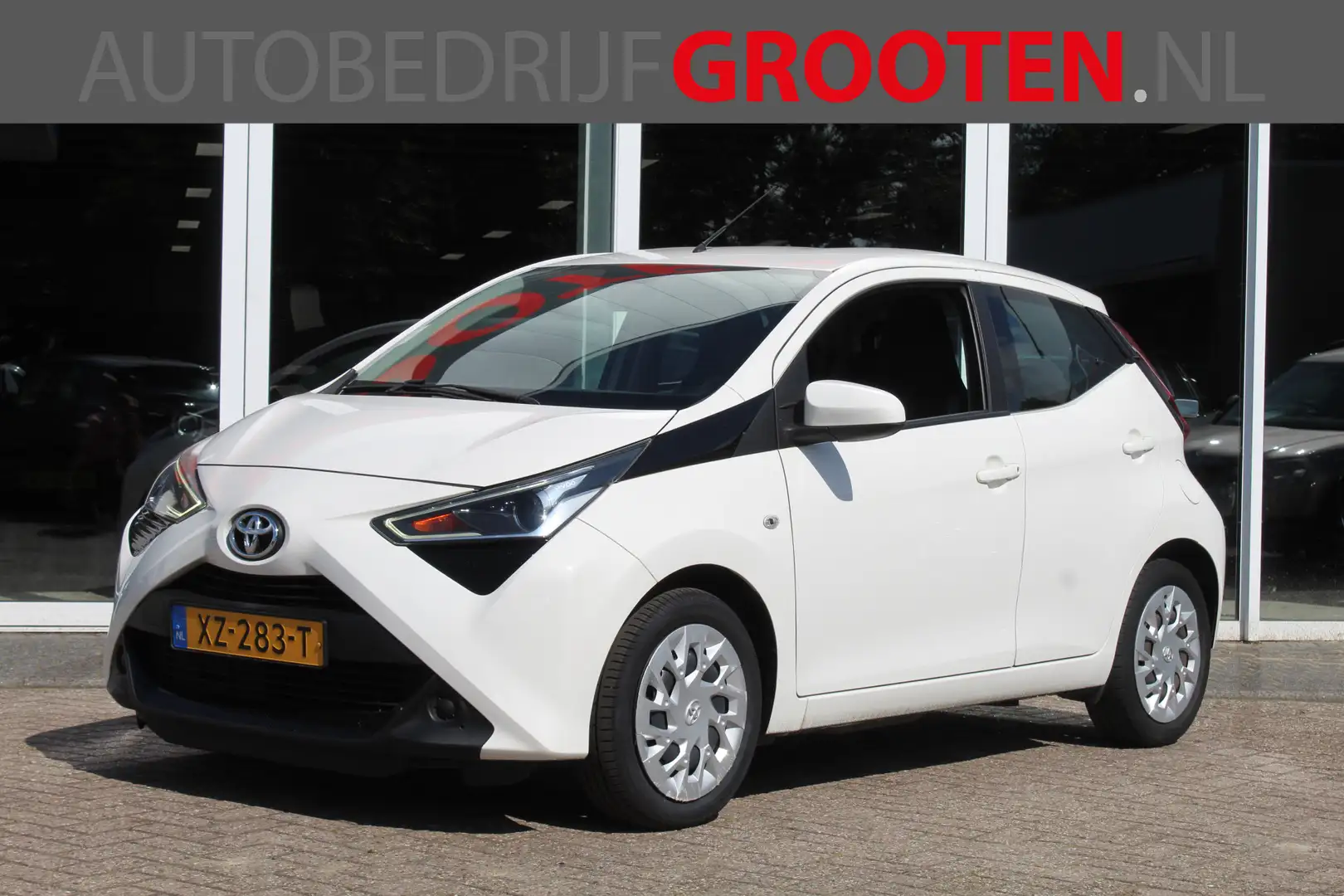 Toyota Aygo 1.0 VVT-i x-play//Navi//Camera//Carplay! Blanc - 1