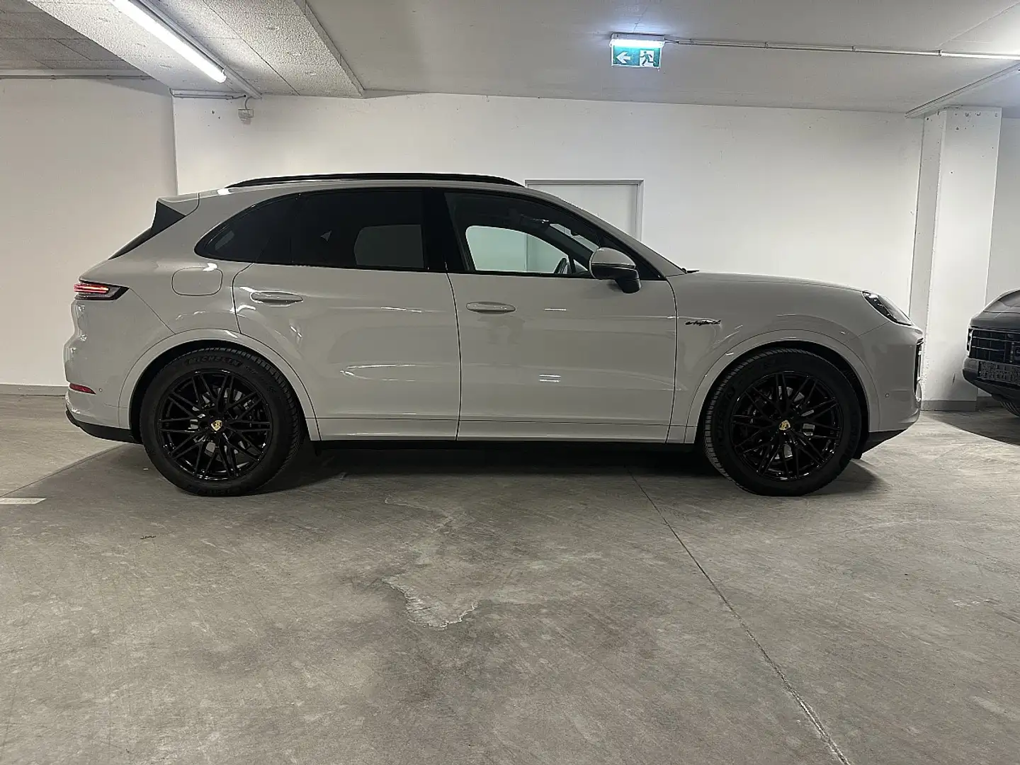 Porsche Cayenne III E-Hybrid PHEV 21,8 kWh Aut. Grau - 1
