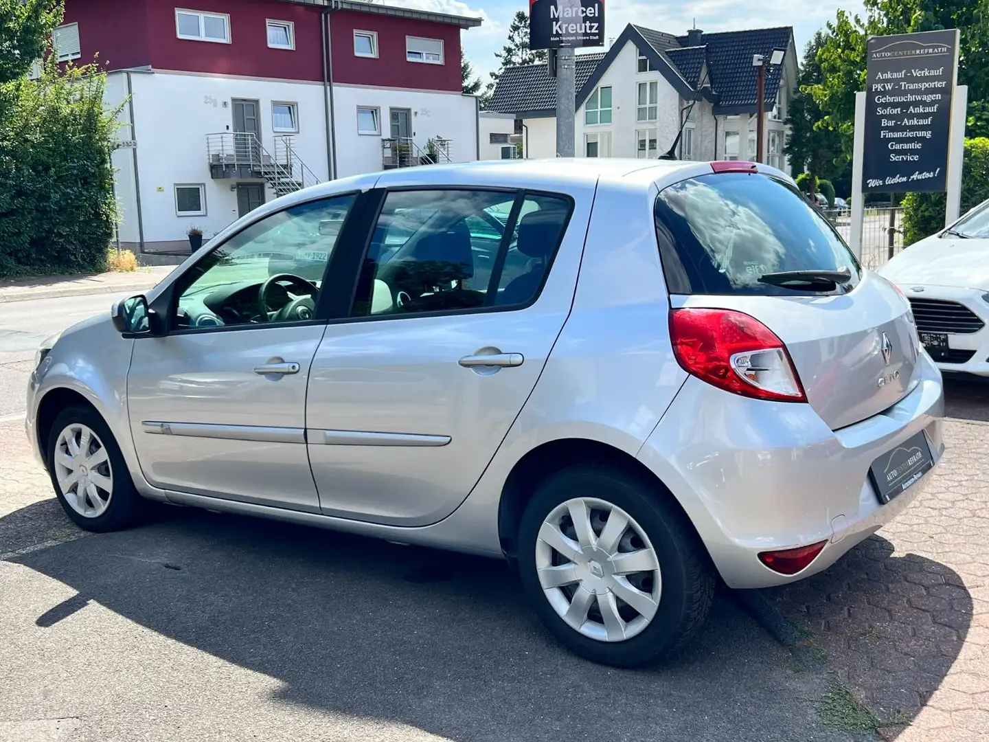 Renault Clio III Dynamique / Automatik / 5 Tür / Klima / Grau - 2