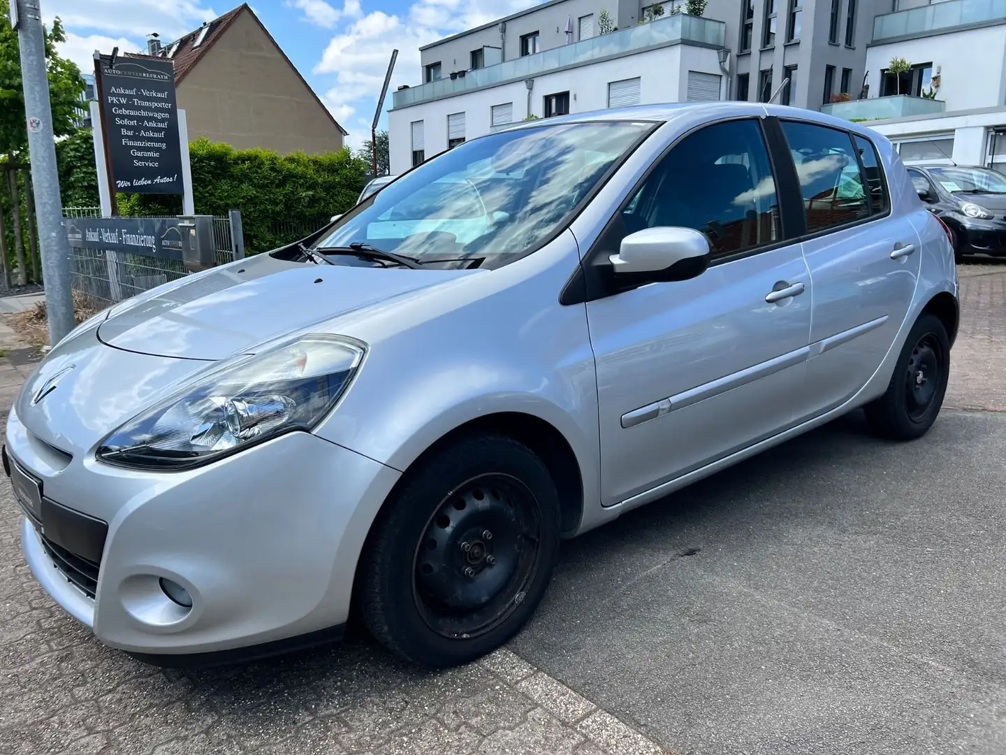 Renault Clio III Dynamique / Automatik / 5 Tür / Klima / Grau - 1