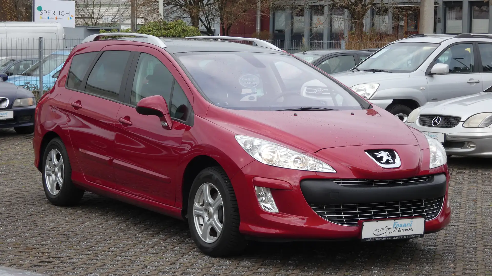 Peugeot 308 Family 1.Hand Scheckheft 12 Monate Garantie Rot - 1