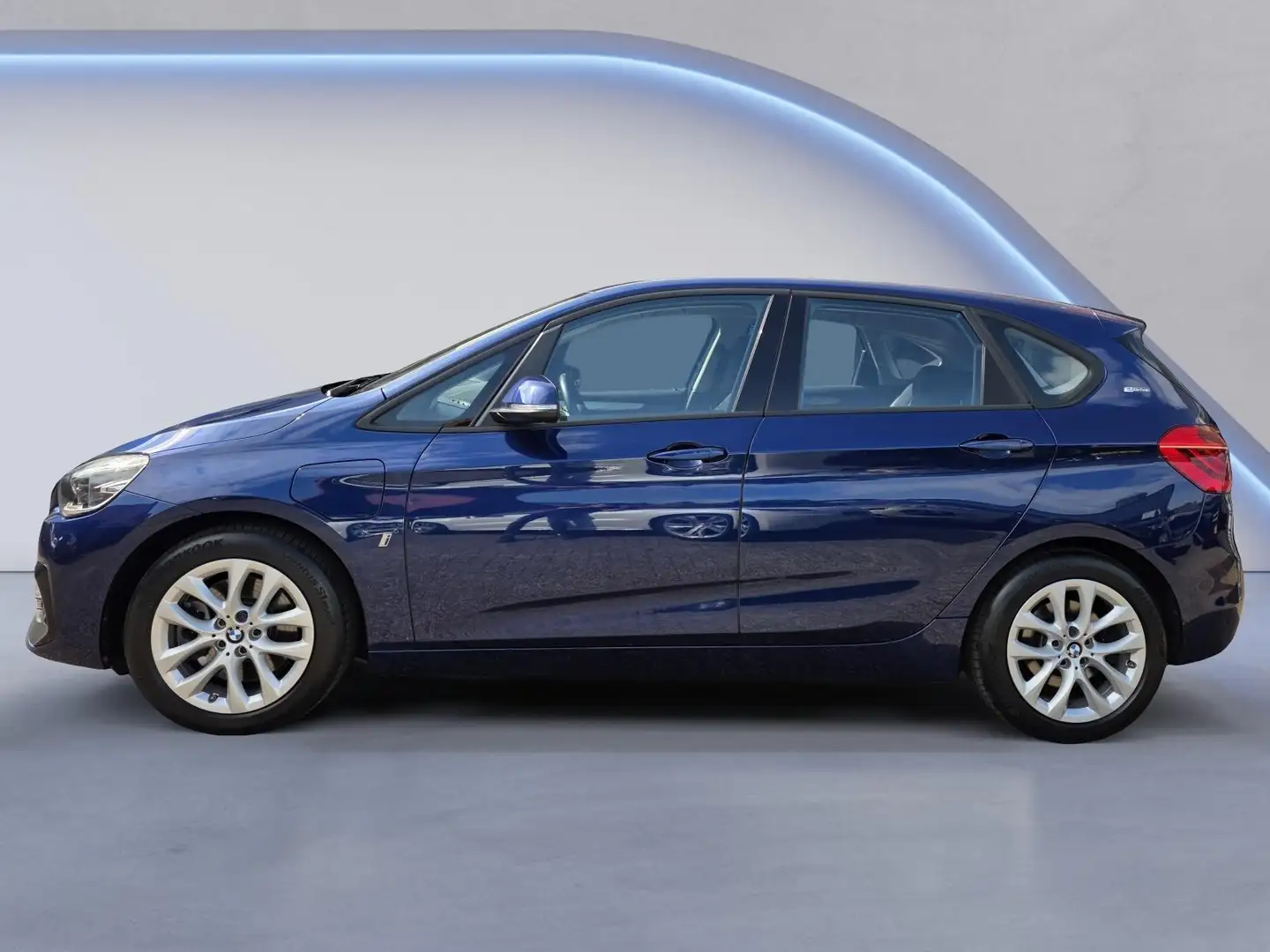 BMW 225 2-serie Active Tourer 225xe iPerformance /Apple Ca Blauw - 2