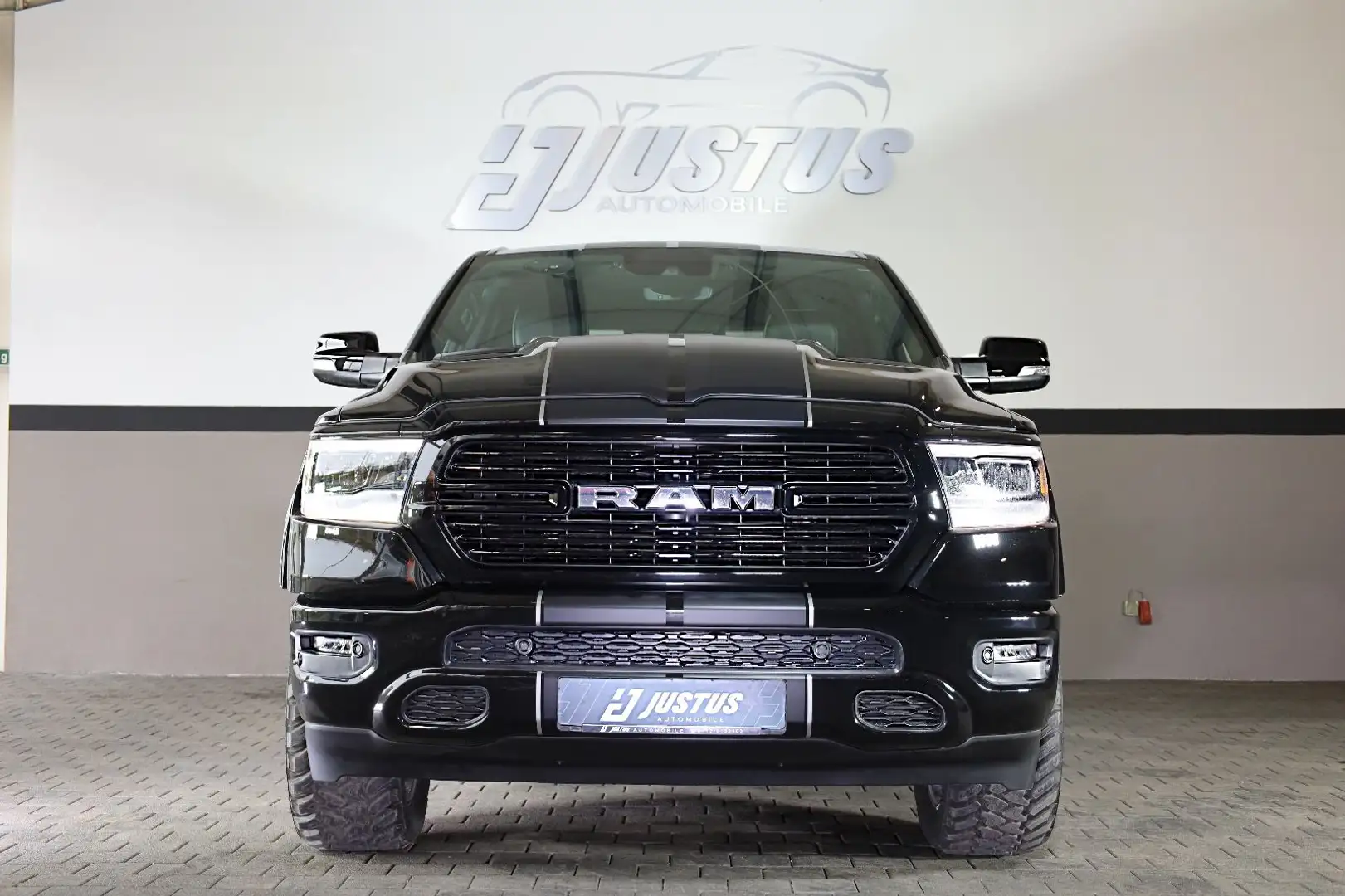 Dodge RAM 5.7 Laramie/BRC GAS/AHK/APPLE/SHZ/LHZ/R20 Schwarz - 2