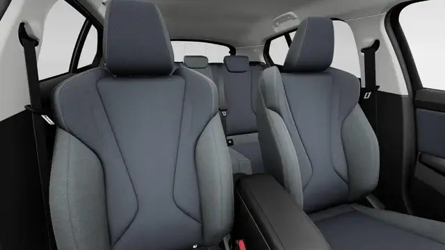 BMW 1 Series view 10