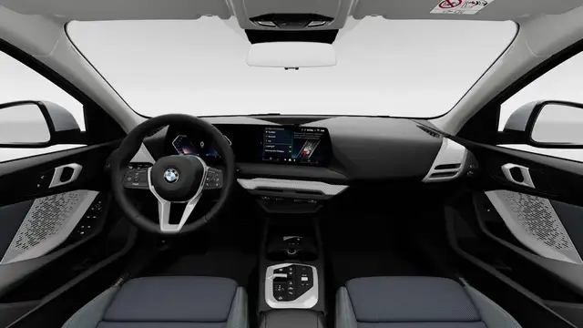 BMW 1 Series view 9