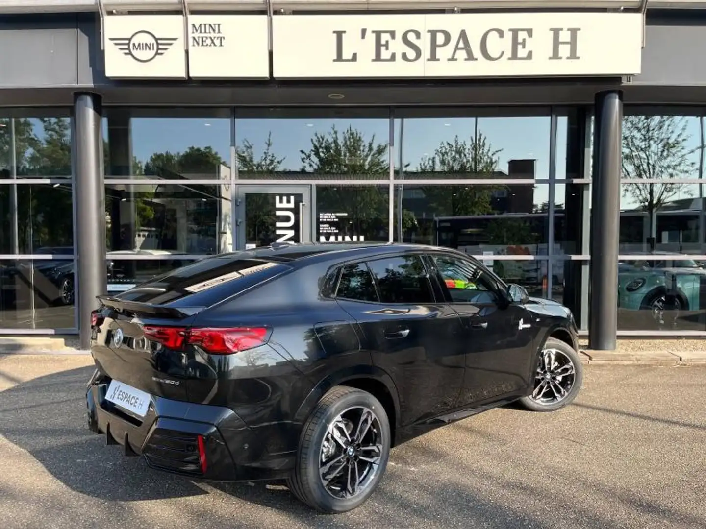 BMW X2 sDrive20dA 163ch M Sport DKG7 Zwart - 2