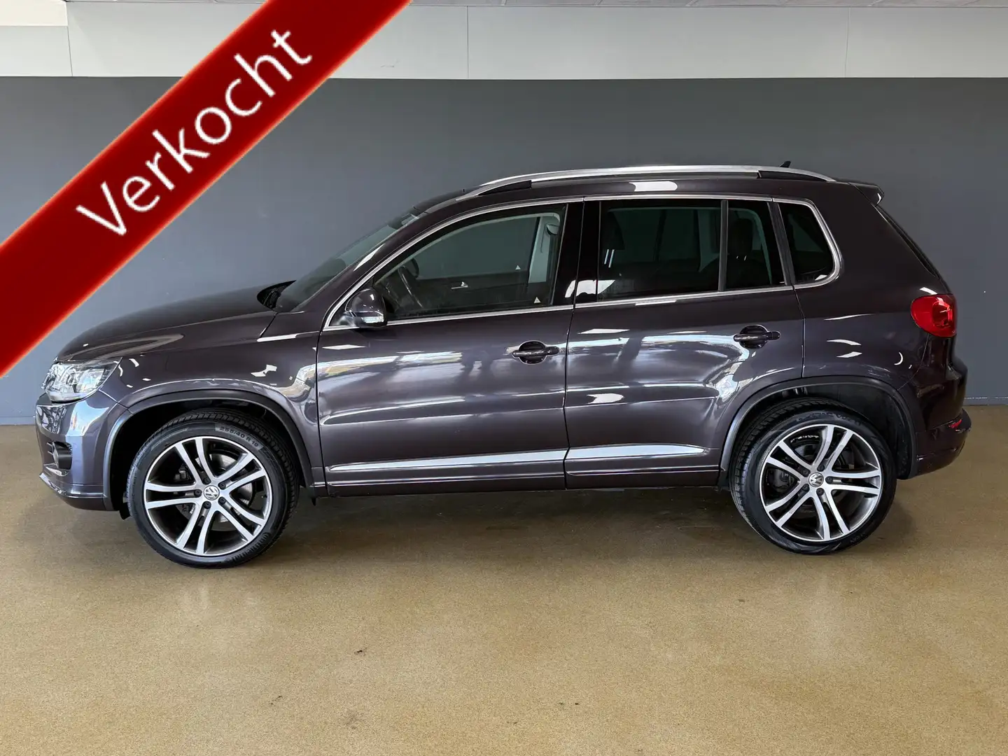 Volkswagen Tiguan 2.0 TSI DSG Sport&Style R-Line | Leder Grijs - 2