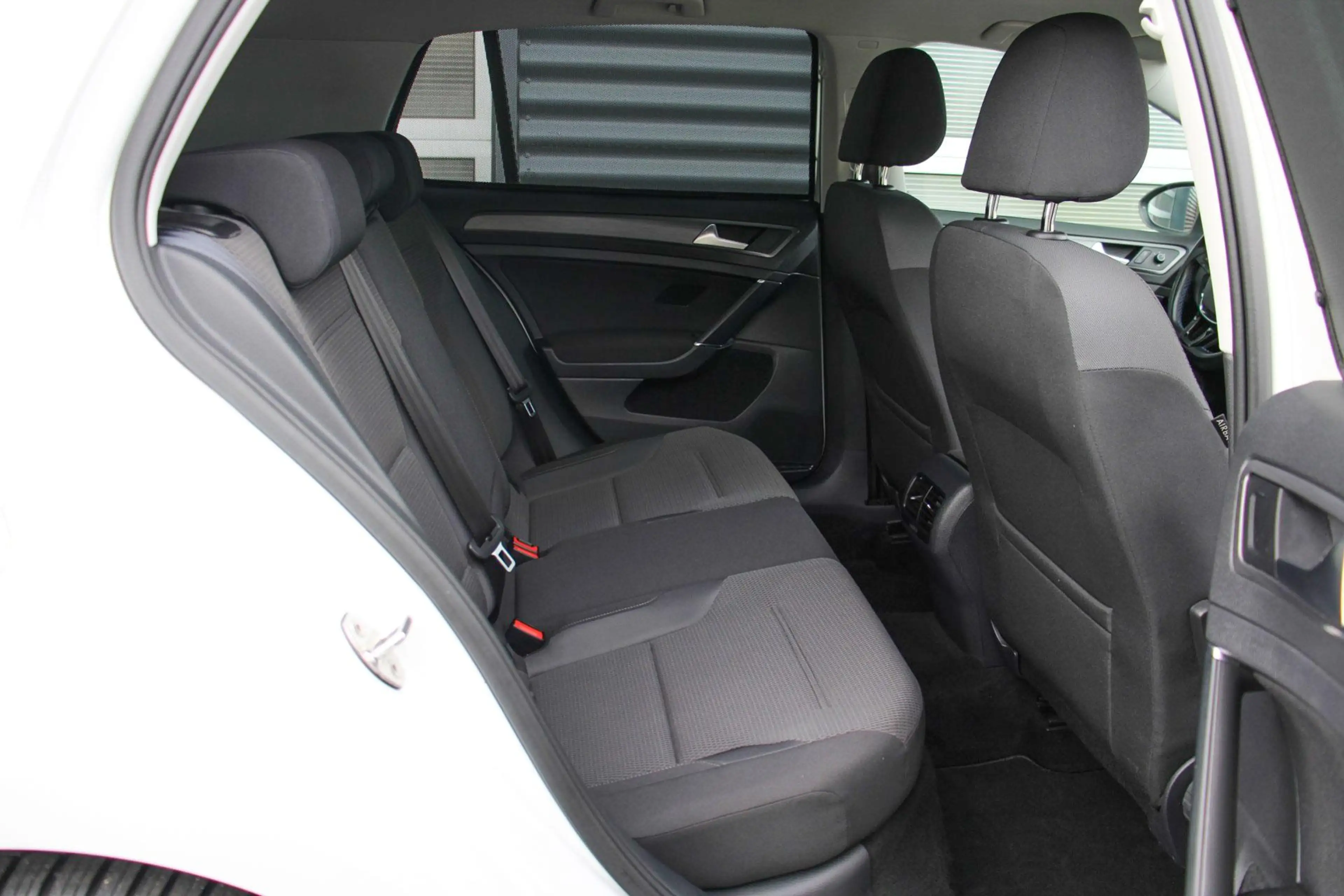Volkswagen e-Golf 136pk E-DITION 2020 | Keyless | Navigatie | Camera — photo 14
