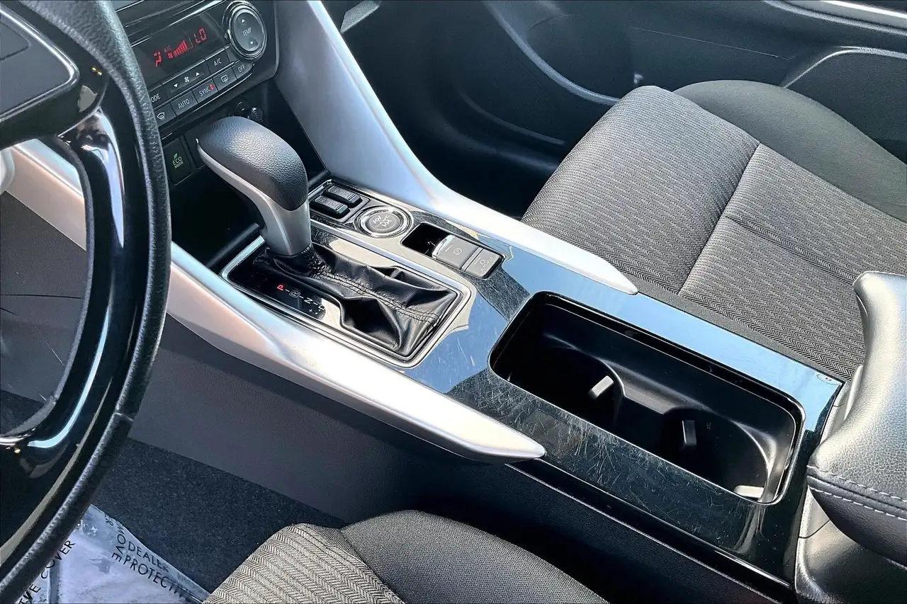 Mitsubishi Eclipse Cross photo Mitsubishi Eclipse Cross