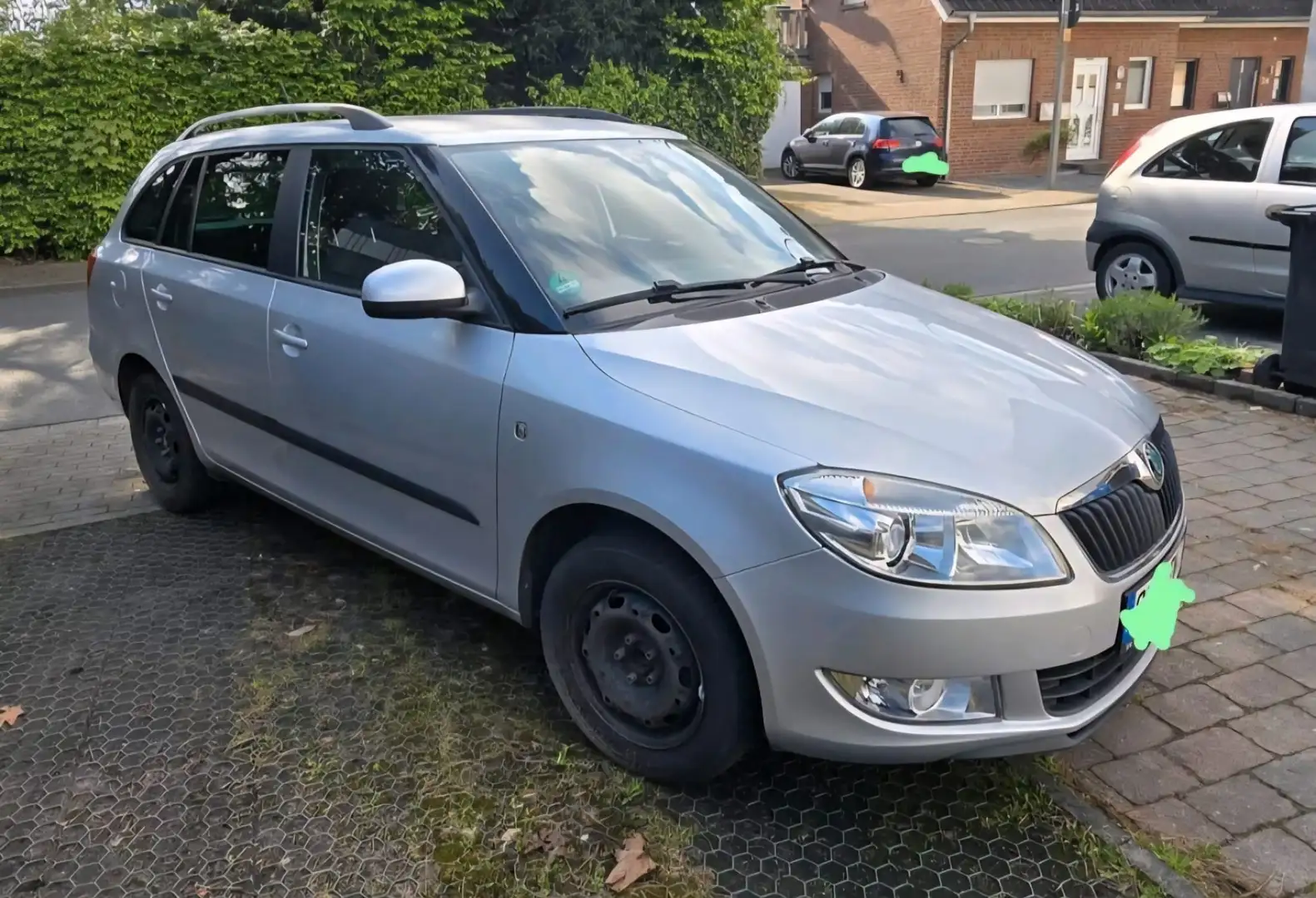 Skoda Fabia Fabia 1.2 TSI Combi FAMILY Silber - 1