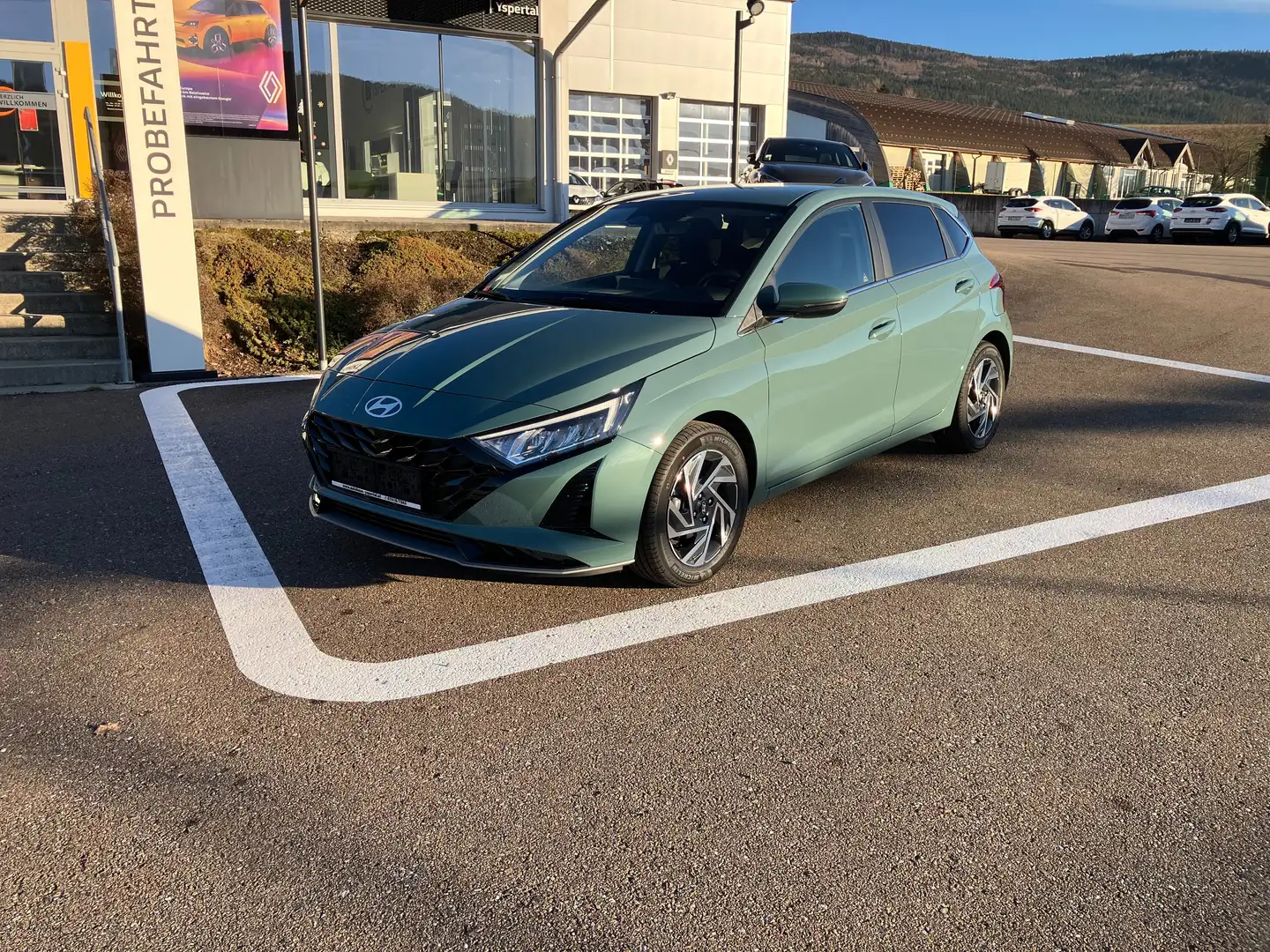 Hyundai i20 1,2 MPI GO PLUS Grün - 2