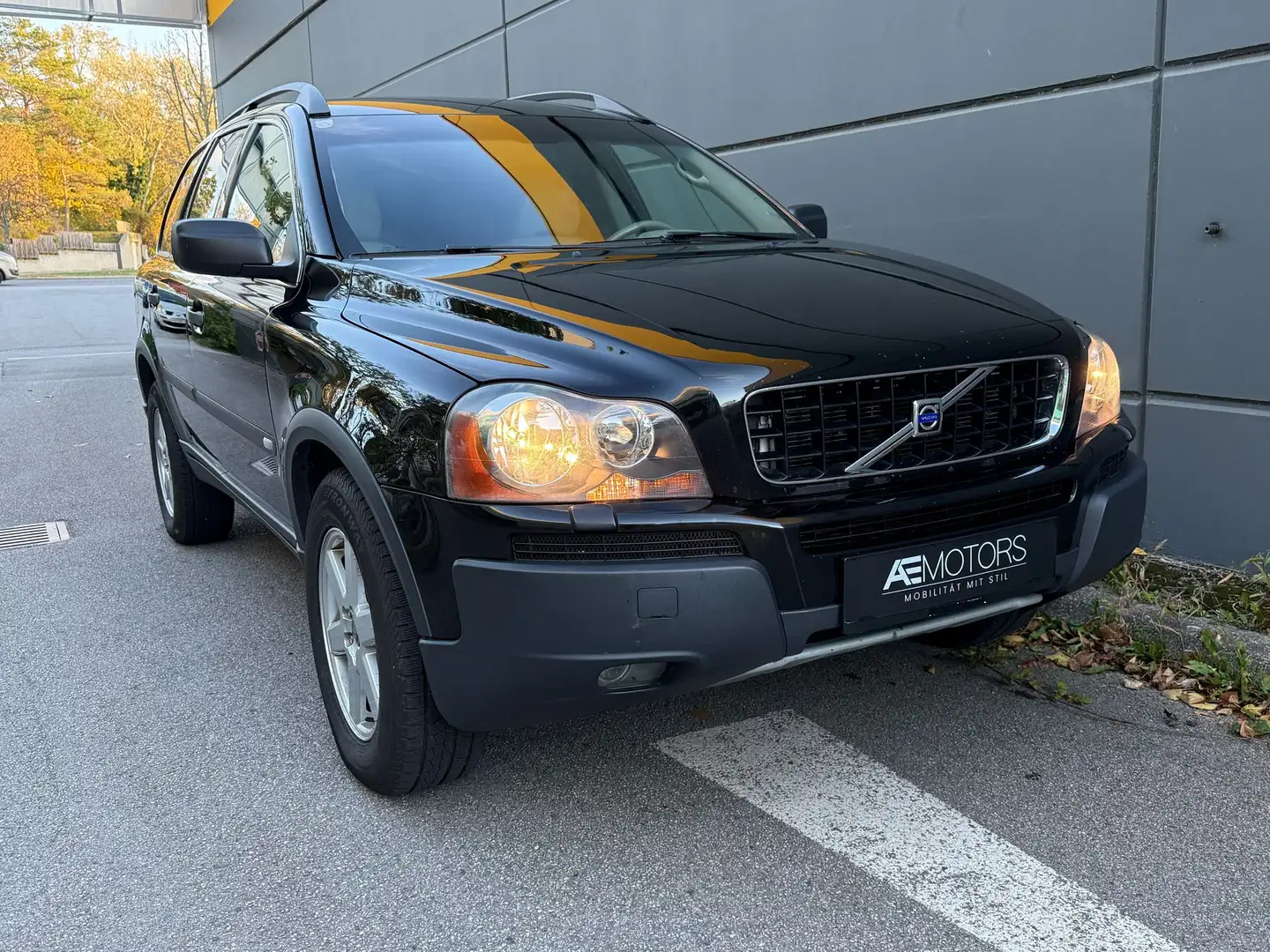 Volvo XC90 D5 Aut. Schwarz - 2