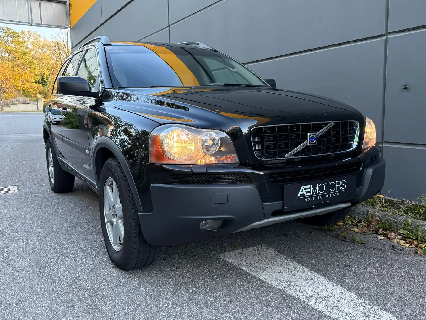 Volvo XC90 D5 Aut. Schwarz - 1