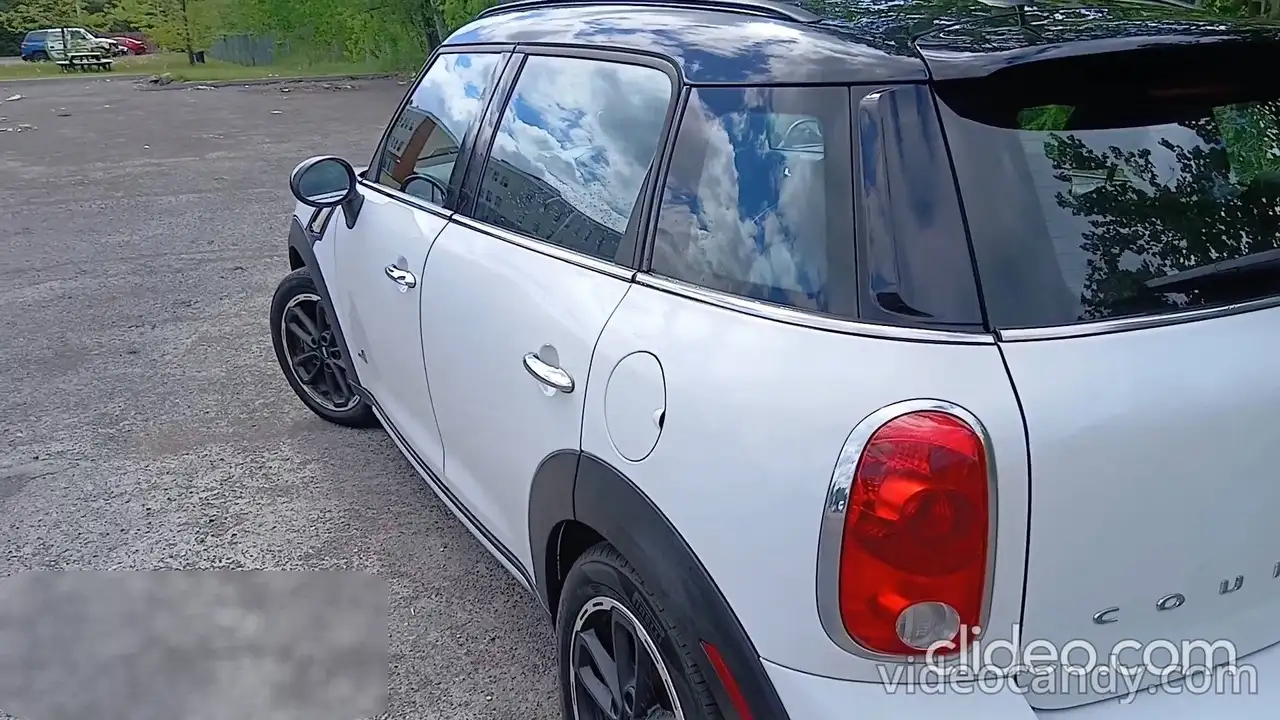 MINI Cooper Countryman снимка MINI Cooper Countryman