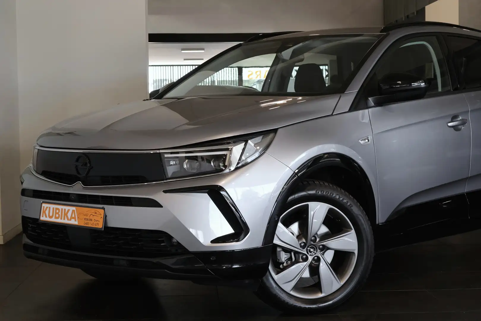 Opel Grandland Grandland 1.2 Automaat Navi DodeH.Cam Garantie Grijs - 2