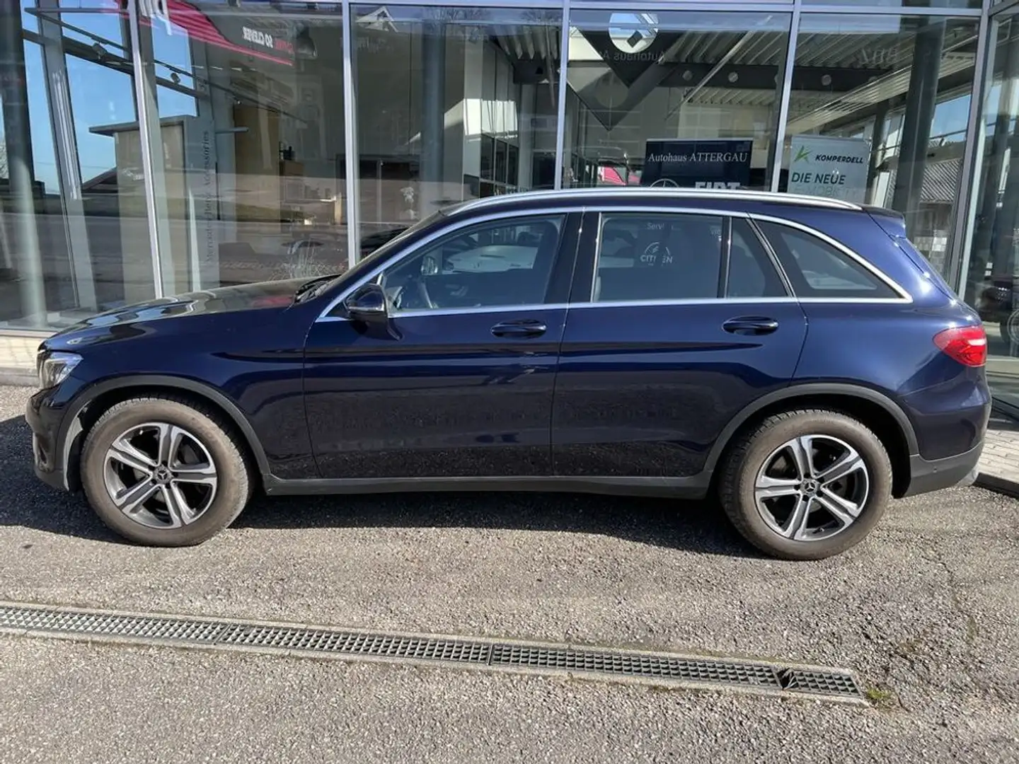 Mercedes-Benz GLC 220 d 4Matic °TOP Zustand° NUR 56.000KM° Blau - 2