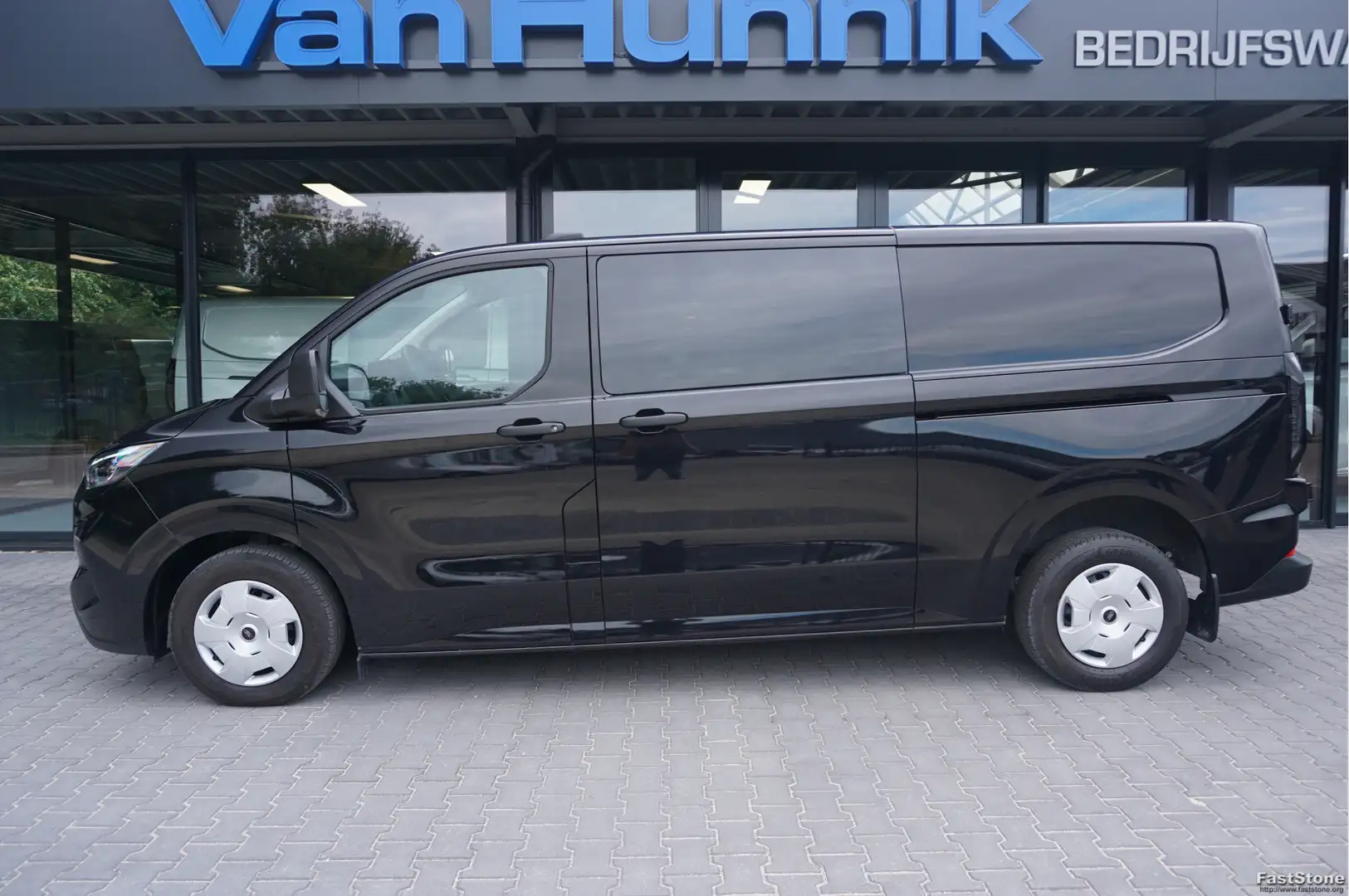 Ford Transit Custom 320L 136PK Trend DC AUT BPM VRIJ!! 13" Sync4 Navi, Noir - 2
