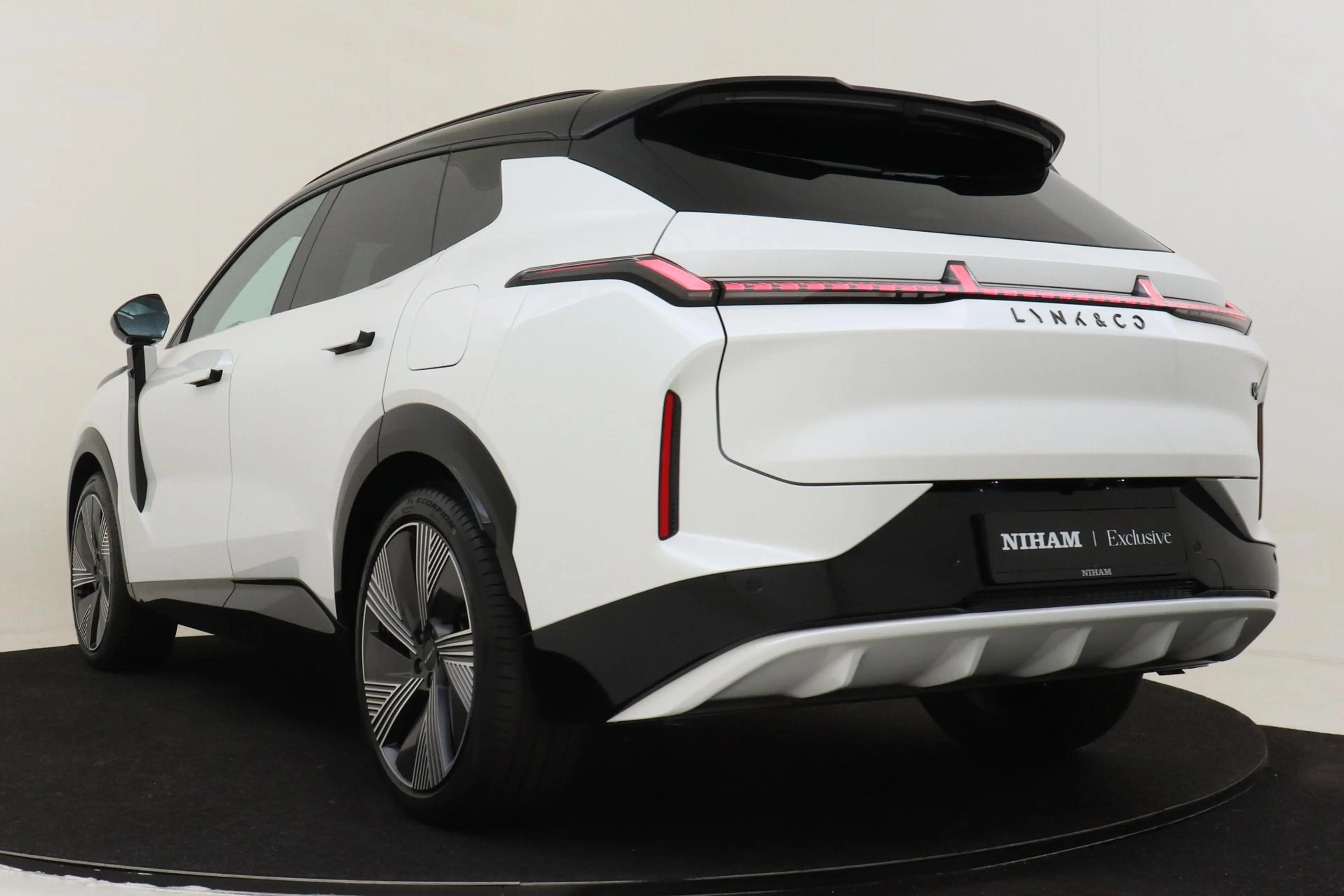 Lynk & Co 08 1.5 PHEV MORE -PANO.DAK|ADAP.CRUISE|HARMAN/KARDON| — photo 5