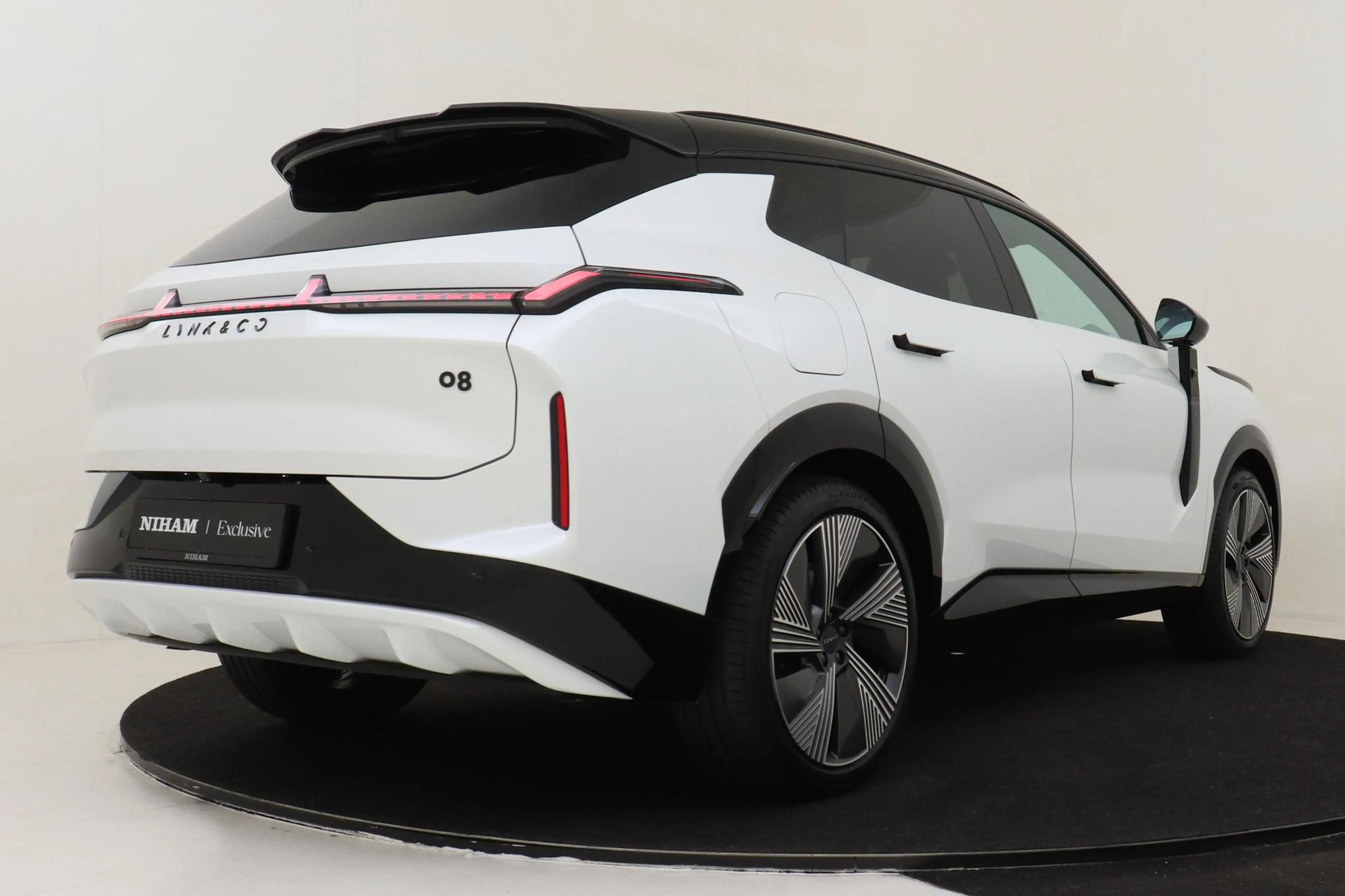 Lynk & Co 08 1.5 PHEV MORE -PANO.DAK|ADAP.CRUISE|HARMAN/KARDON| — photo 3
