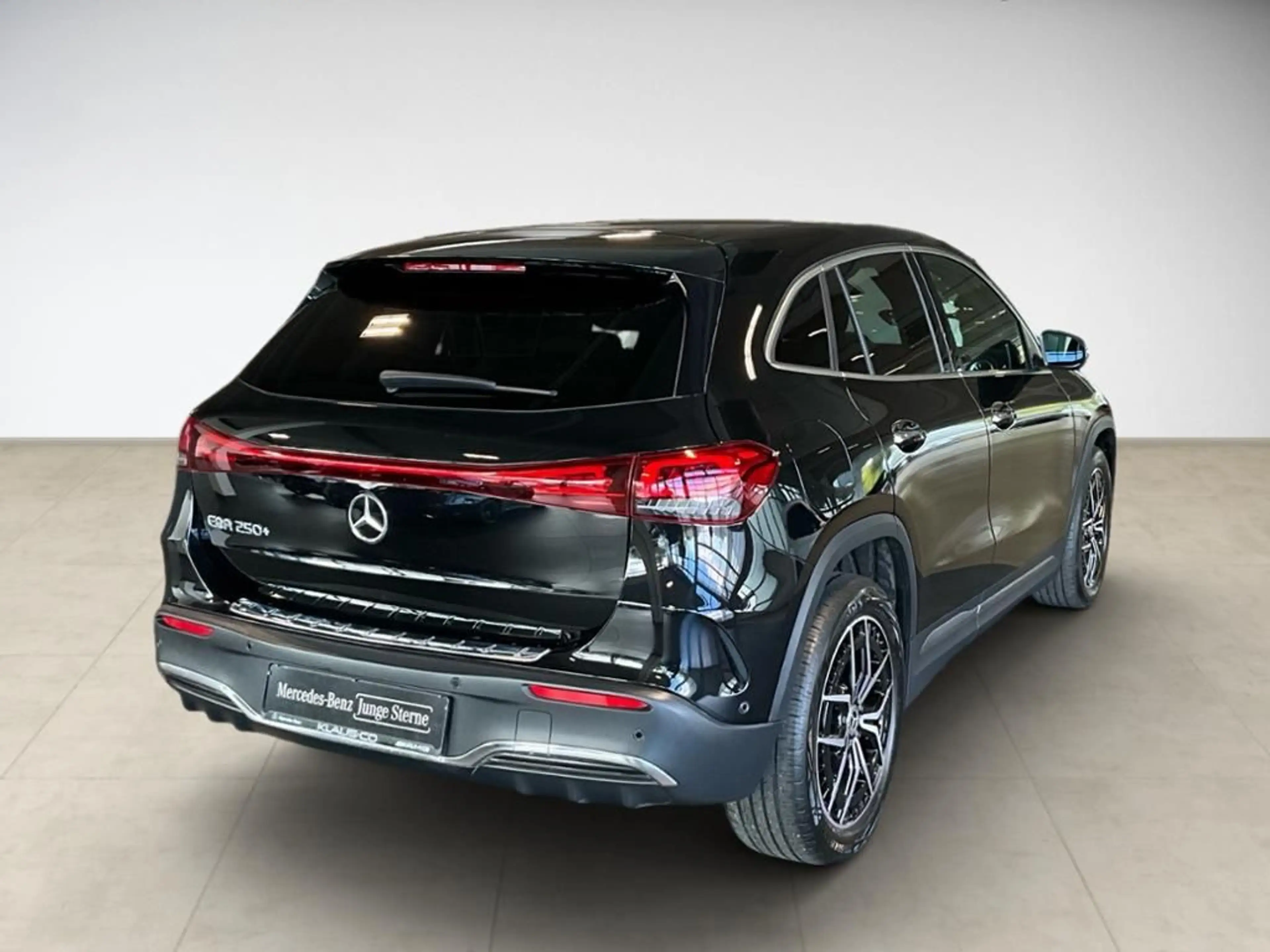 Mercedes-Benz EQA 250+ AMG Line ACC AUT HUD Kam. KeyLess LED — photo 6