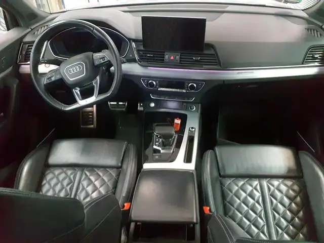 Audi Q5 view 5
