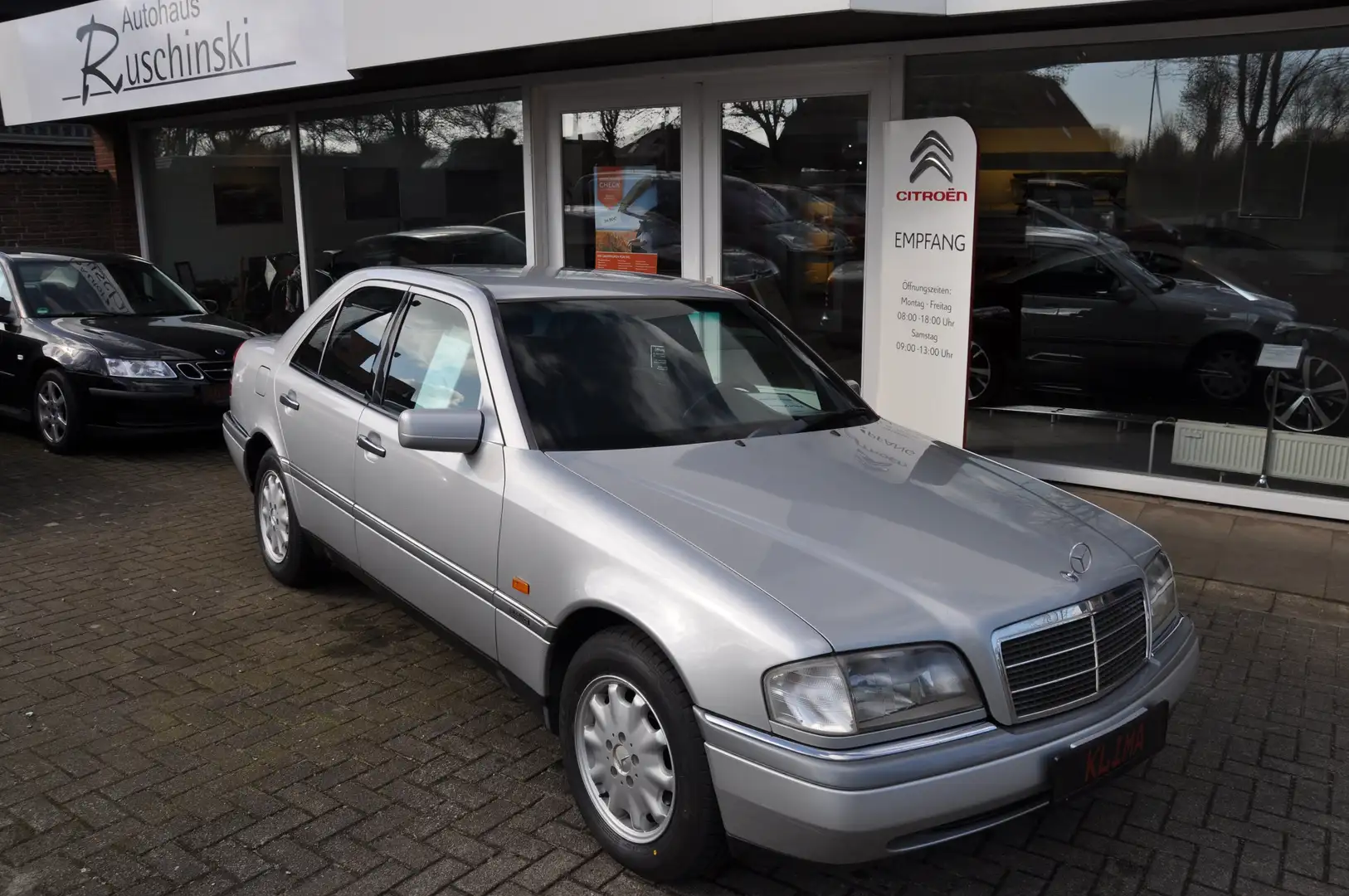 Mercedes-Benz C 250 D Elegance Silber - 1