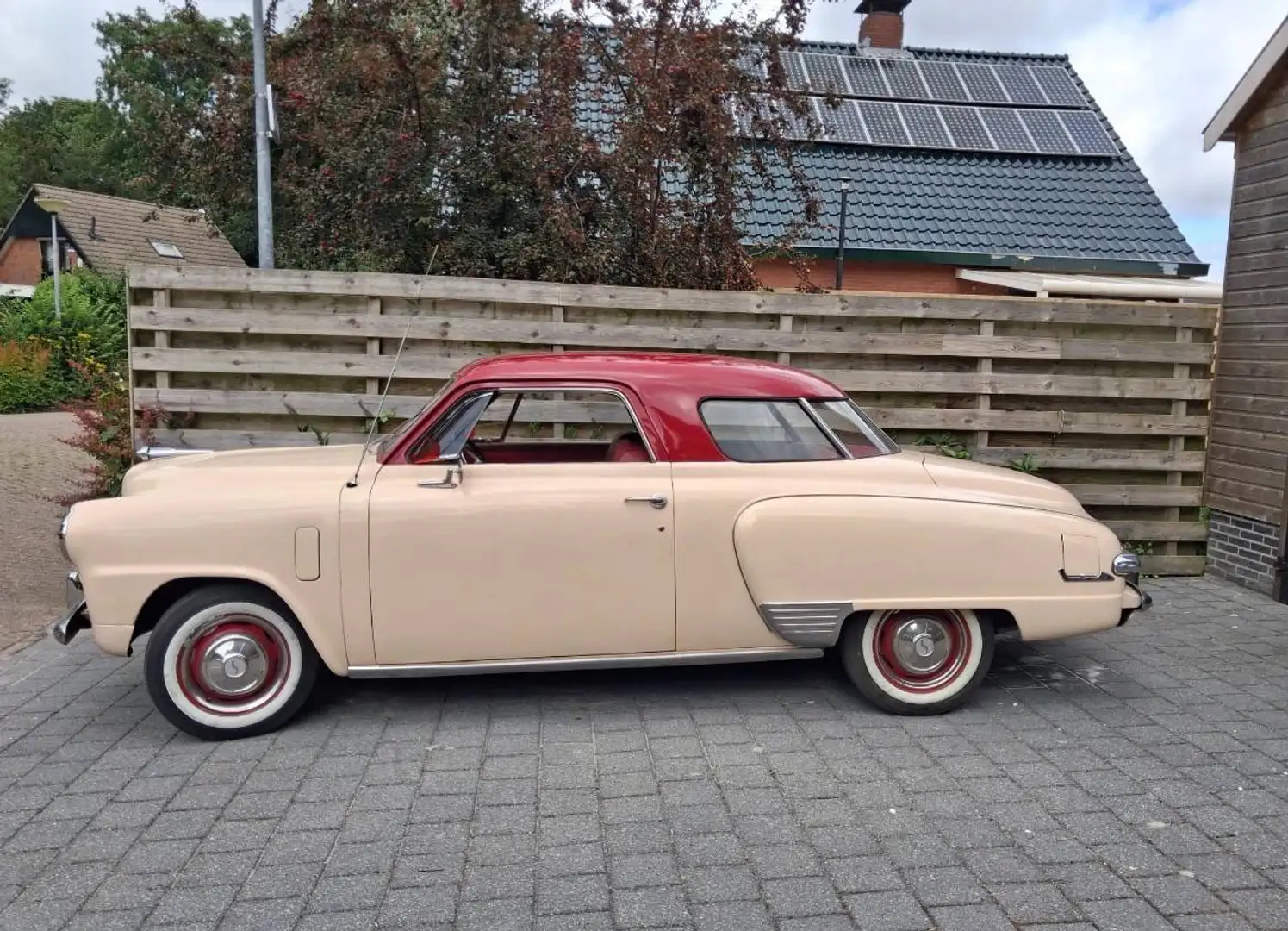 Studebaker Champion Starlight Coupe Beige - 1