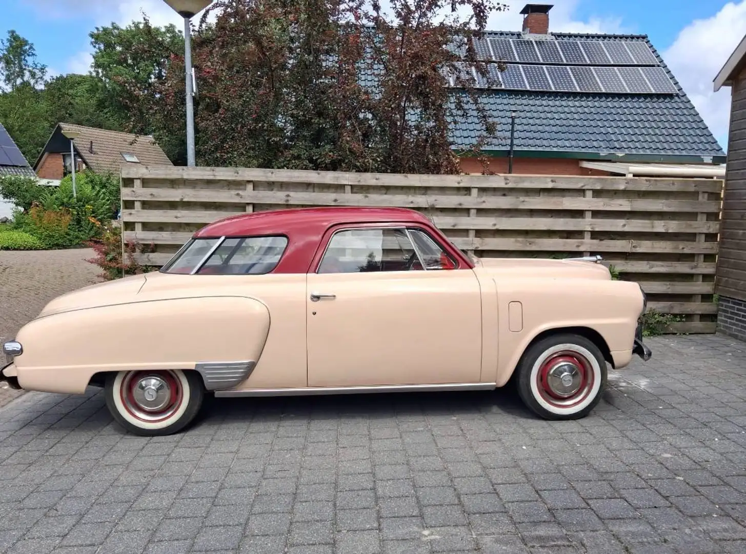 Studebaker Champion Starlight Coupe Beige - 2