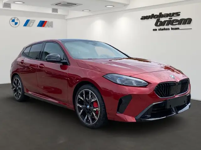 BMW 1 Series view 2