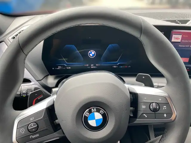BMW 1 Series view 8