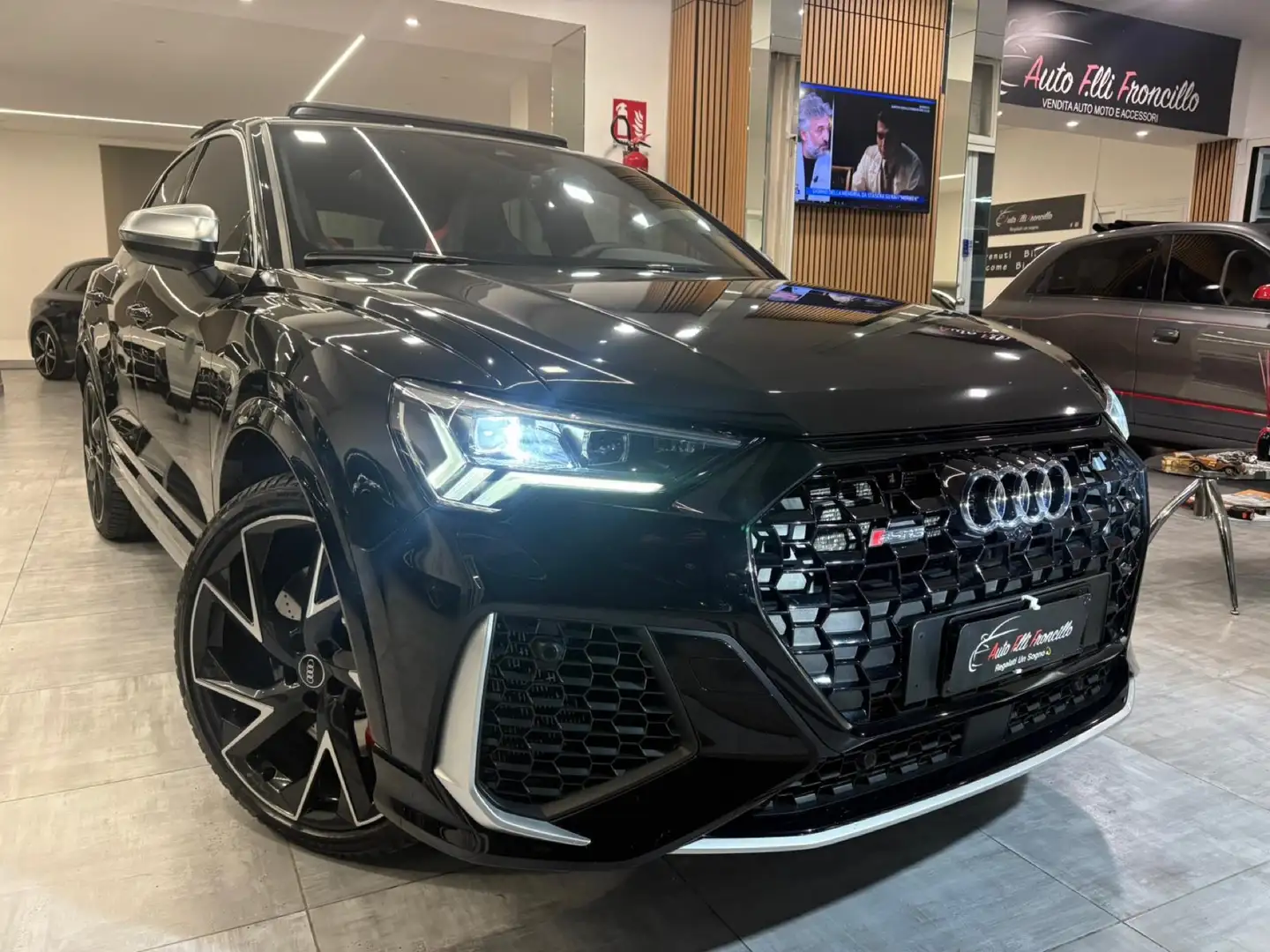 Audi RS Q3 Sportback 2.5 quattro s-tronic Schwarz - 1
