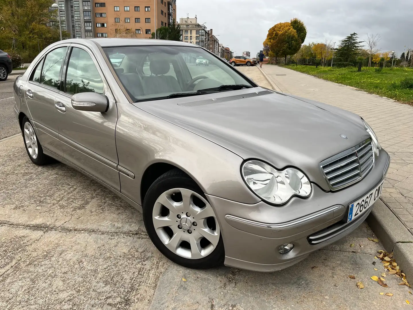 Mercedes-Benz C 220 C 220 CDI Elegance Elegance Beige - 2