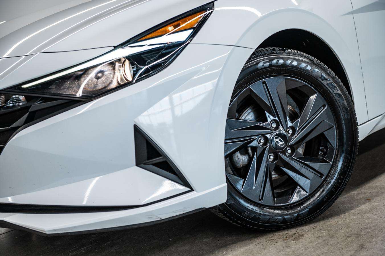 2023 Hyundai Elantra Preferred MAGS+VOLANT/SIEGES.CHAUFF+CARPLAY — снимка 1