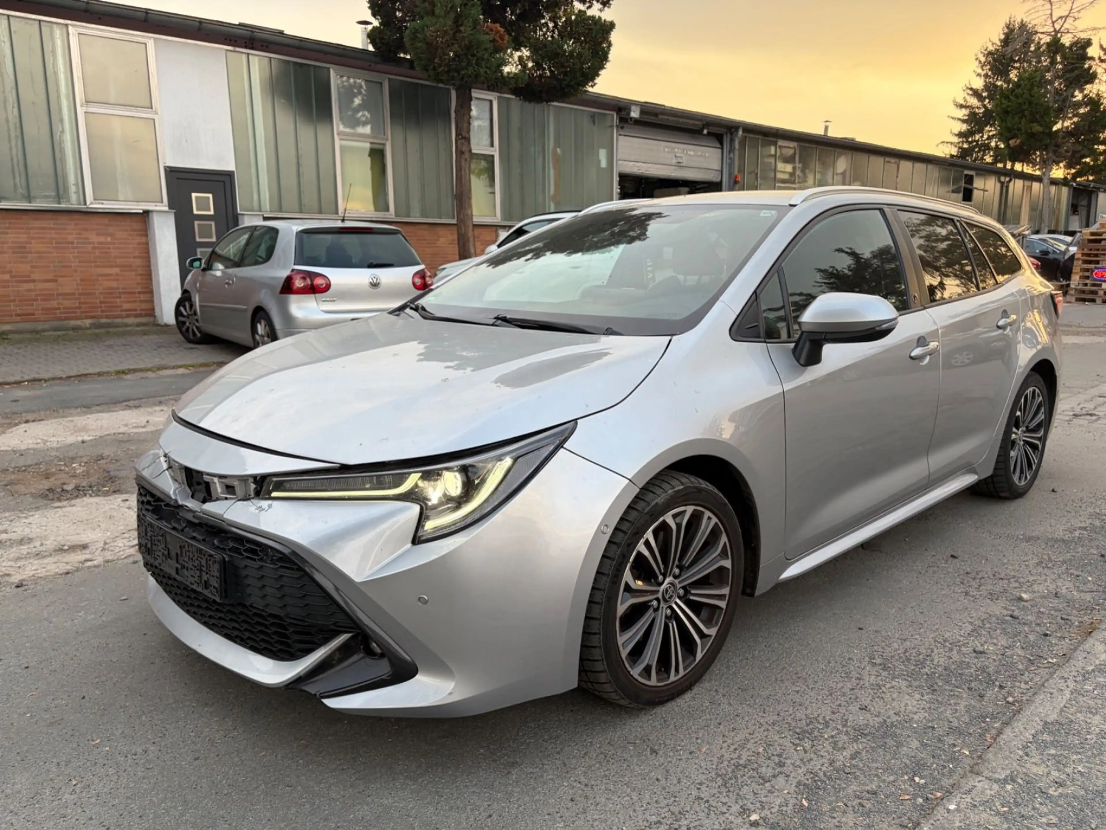 Toyota Corolla 2,0 Hybrid Team Deutsch Touring Sports