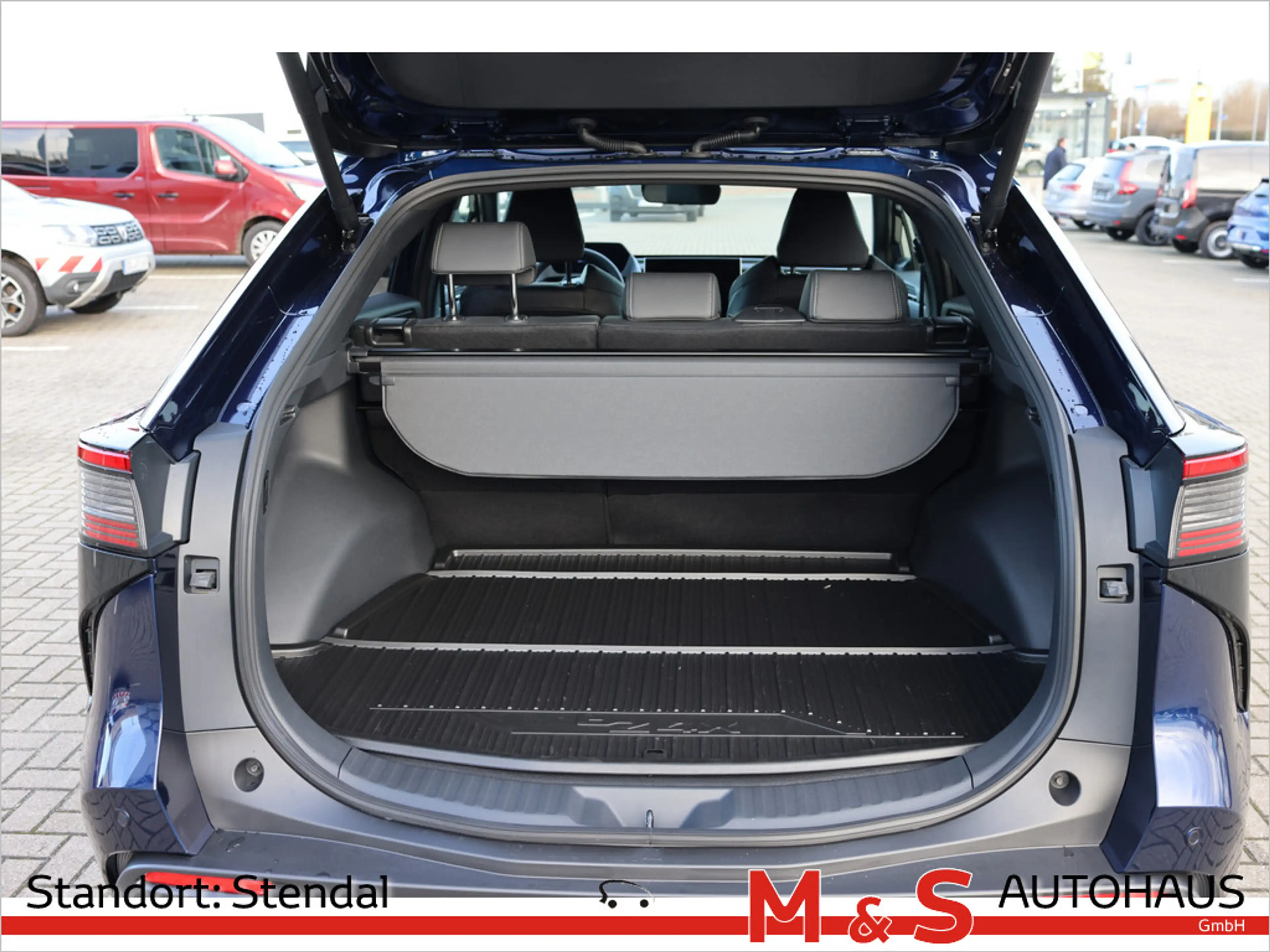 Toyota bZ4X FWD 4x2 Comfort Paket NAVI LED — photo 7