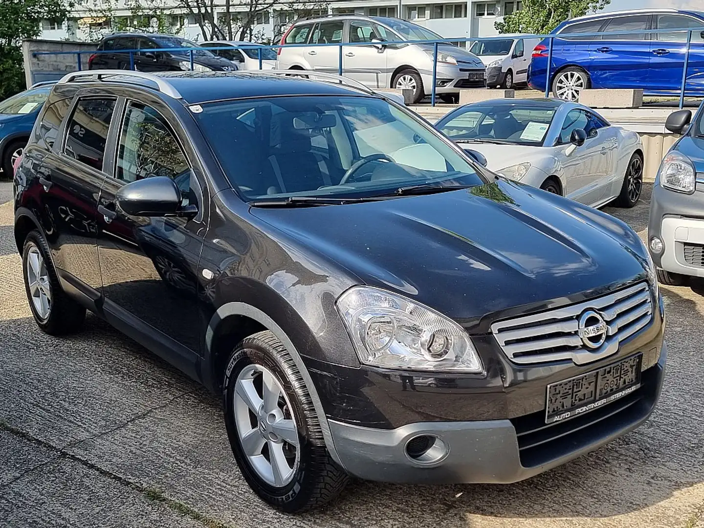Nissan Qashqai 1,6 16V acenta 2WD +2 Noir - 1