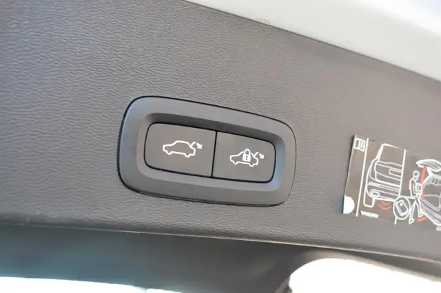 Volvo XC40 view 13