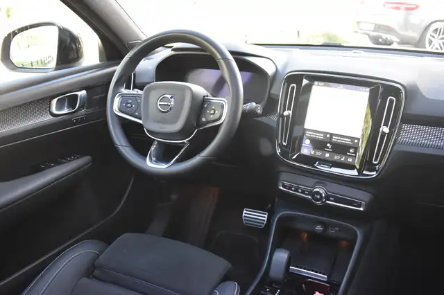 Volvo XC40 view 20