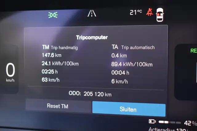 Volvo XC40 view 23