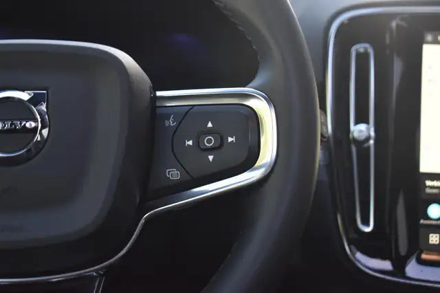Volvo XC40 view 19