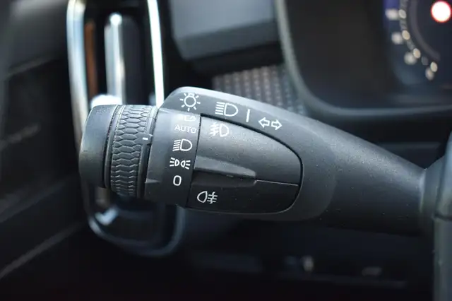 Volvo XC40 view 25