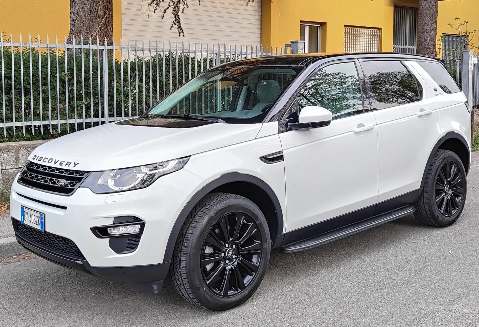 Land Rover Discovery Sport 2.2 sd4 HSE awd 190cv auto Wit - 1