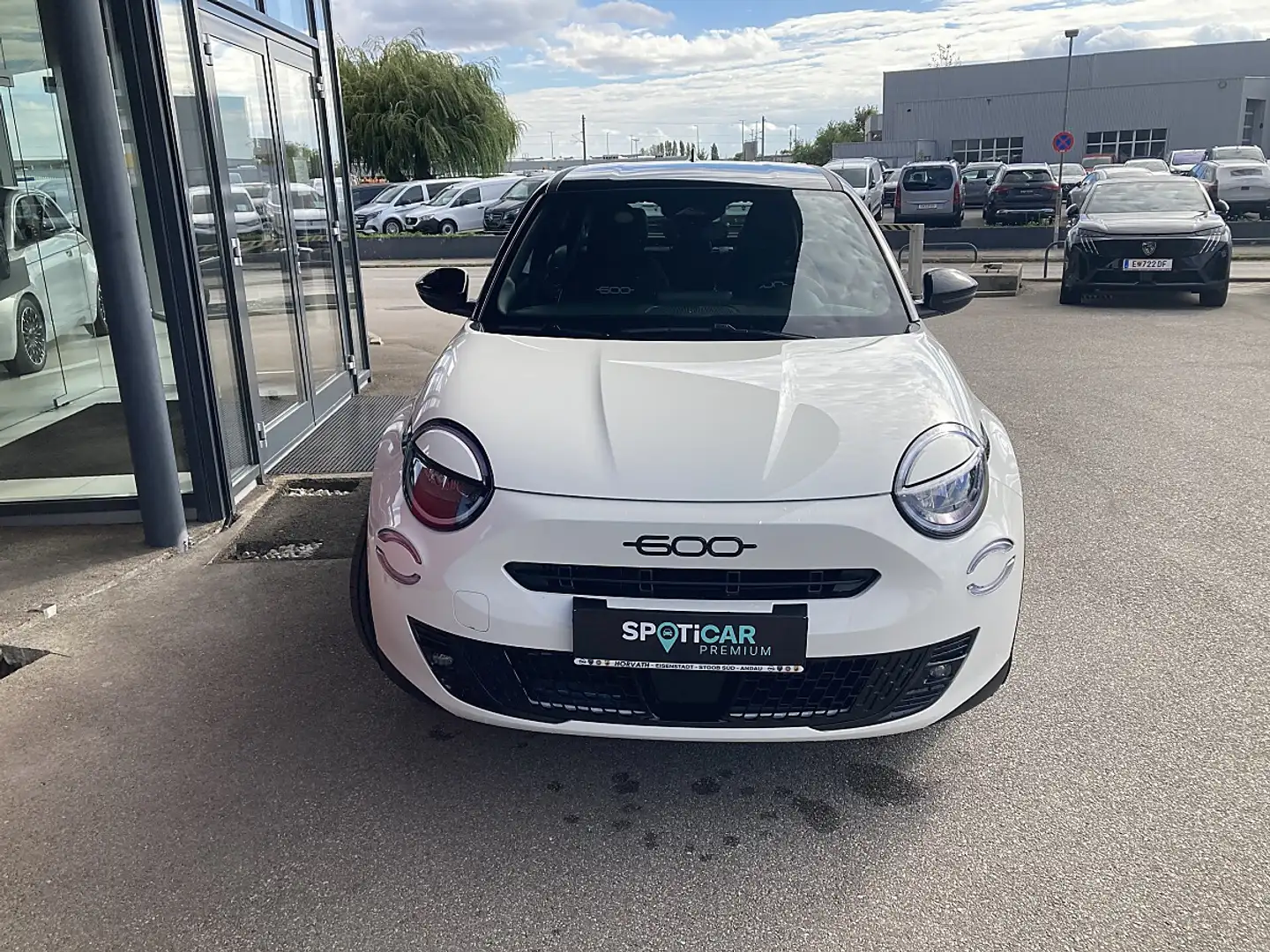 Fiat 600 1.2 Benzin 110 6-Gang Street!TOP ANGEBOT Weiß - 2