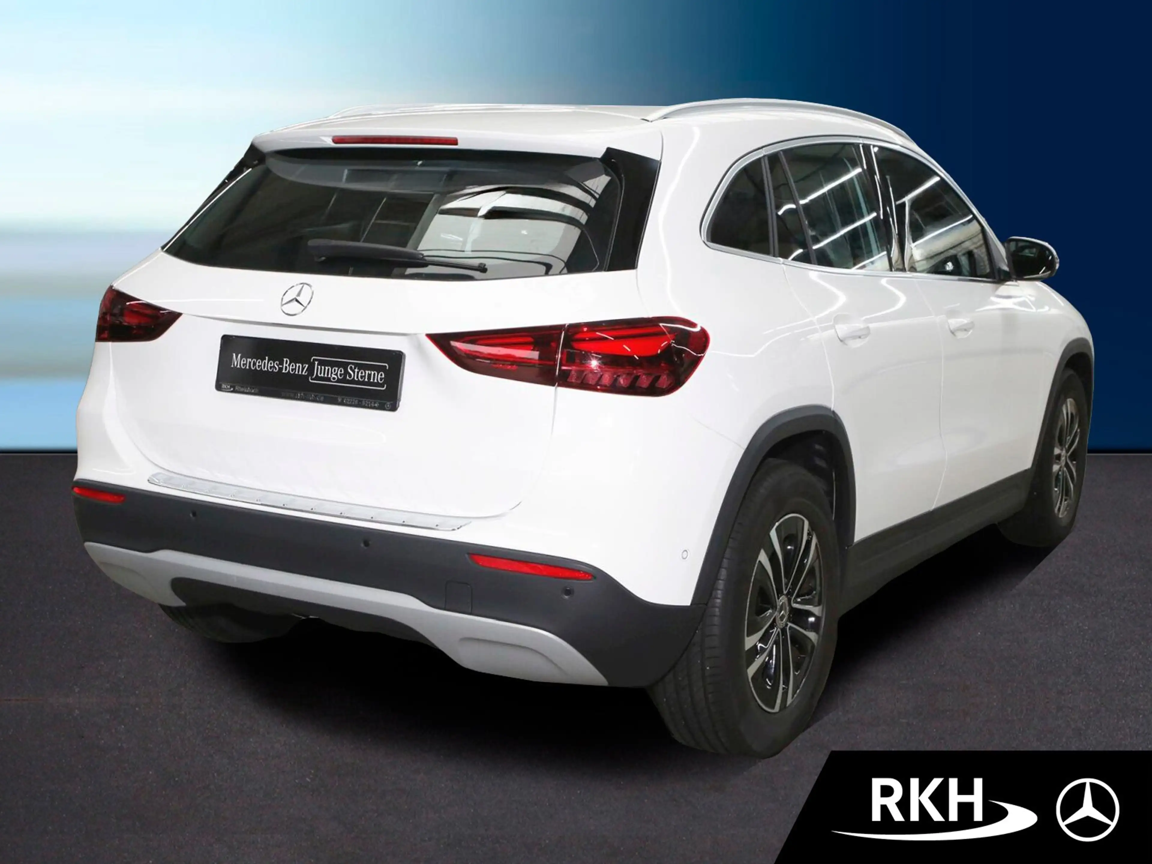 Mercedes-Benz GLA 180 GLA 180 Totw./LED/RÜ-KA/AHK/Dynamic Select — photo 3