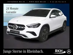 Mercedes-Benz GLA 180 Totw./LED/RÜ KA/AHK/Dynamic Select Navi/Autom./Klima/Park Assist./Sitzhzg./MF Lenkrad/Dachrel./Digitales Radio