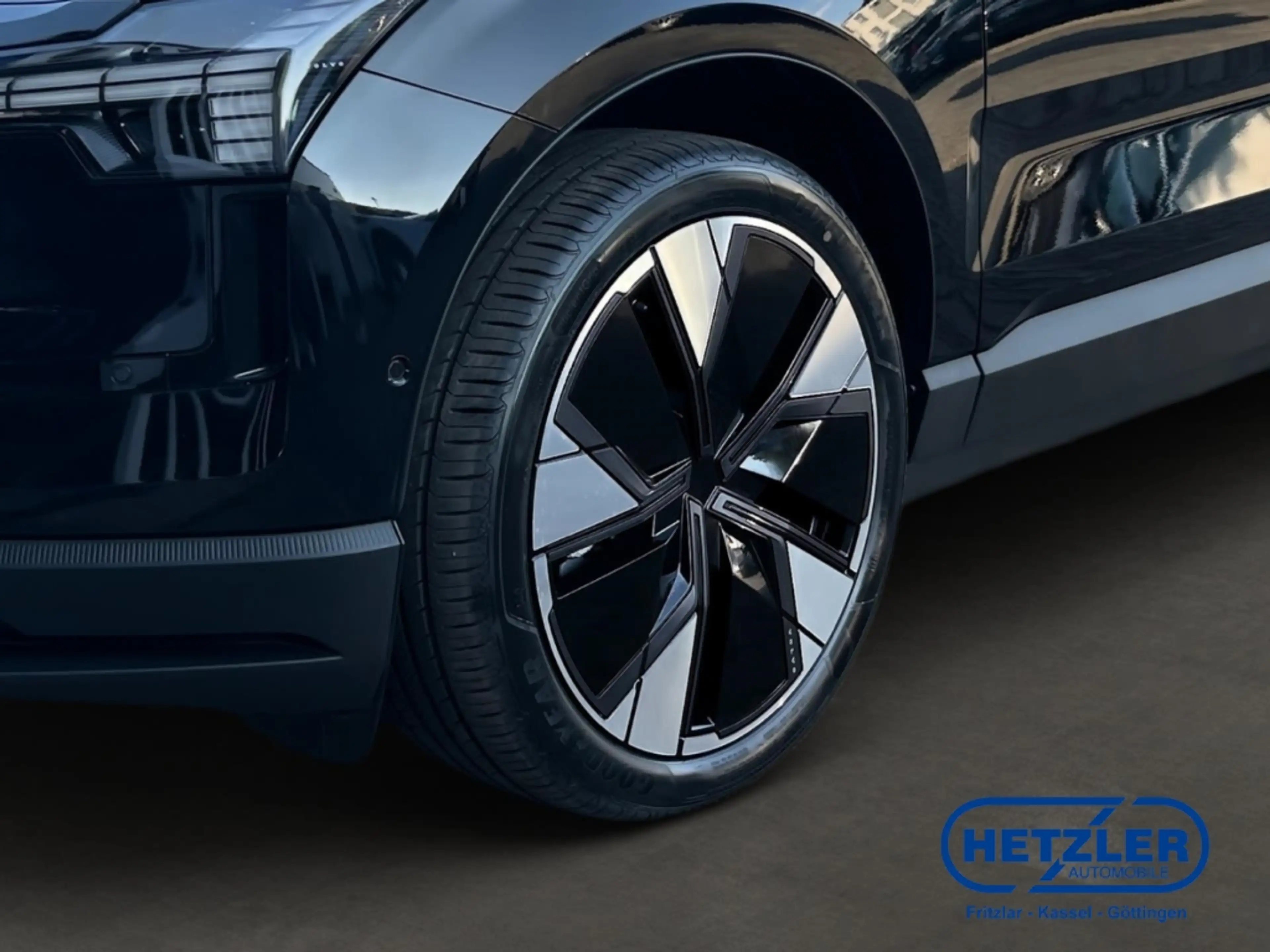 Volvo EX30 Single Extended Range RWD Ultra Panorama Memory Si — photo 6