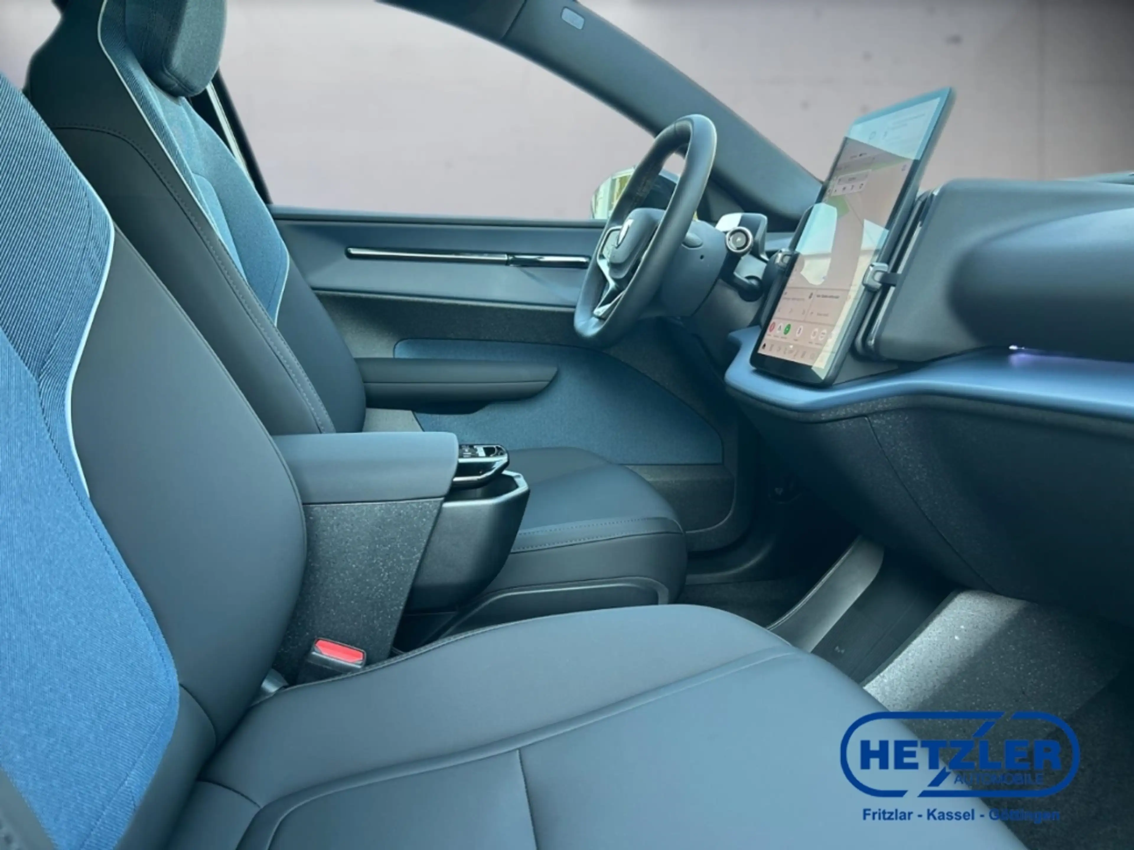 Volvo EX30 Single Extended Range RWD Ultra Panorama Memory Si — photo 14